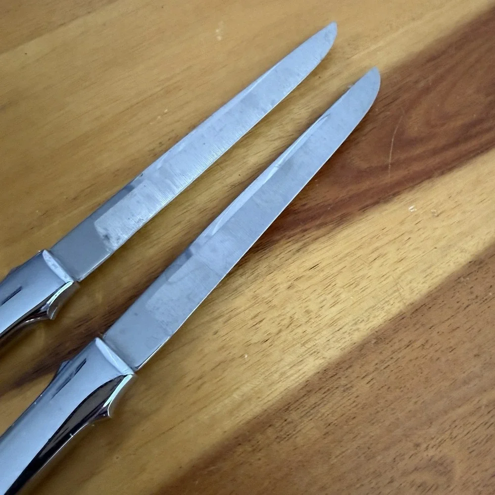 Towle stainless Byfield lot of 2 steak knives 8‎ 1/2